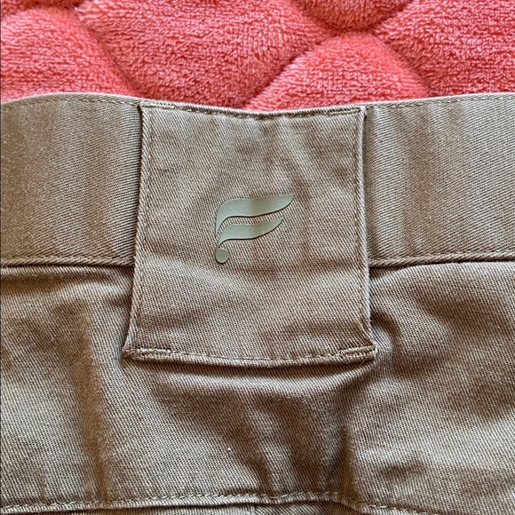 Fabletics Joggers. Men's Medium. - Picture 4 of 5